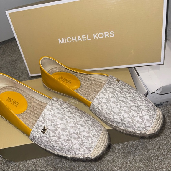 Michael Kors Vanilla Logo Espadrille - Picture 1 of 6